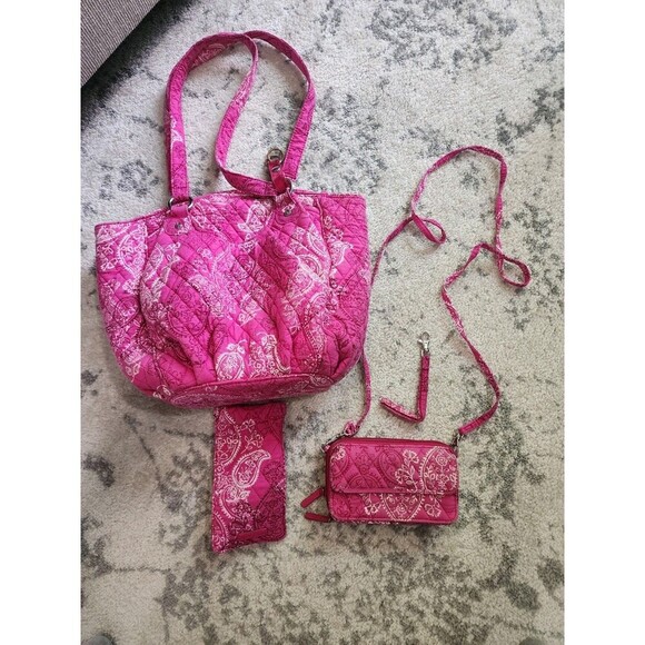 Vera Bradley Handbags - Vera Bradley Pink White Paisley Quilted Tote Bag Women Pouch Wallet Accessories